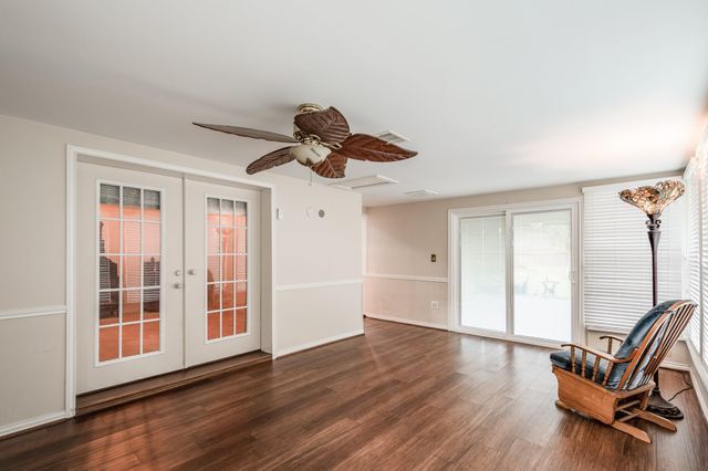 2002 Indian Shores Road, Crosby, TX 77532