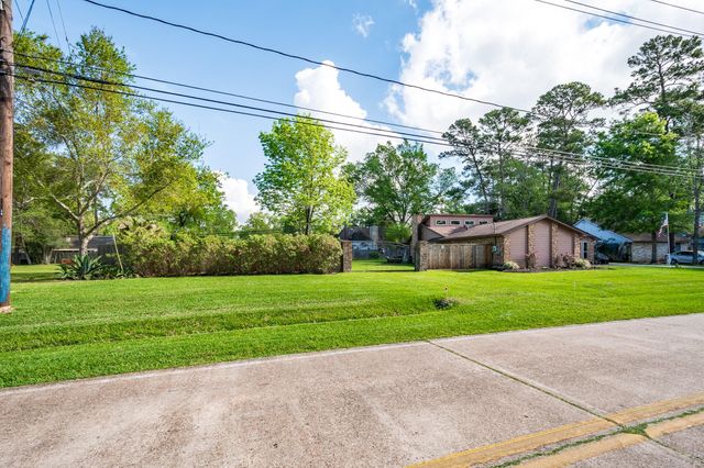 2002 Indian Shores Road, Crosby, TX 77532