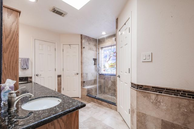 2002 Indian Shores Road, Crosby, TX 77532