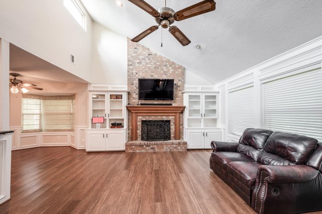 2002 Indian Shores Road, Crosby, TX 77532