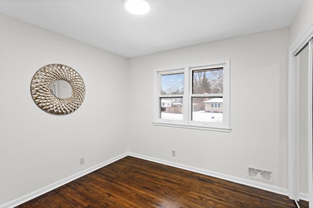 7012 Regent Avenue N, Brooklyn Center, MN 55429