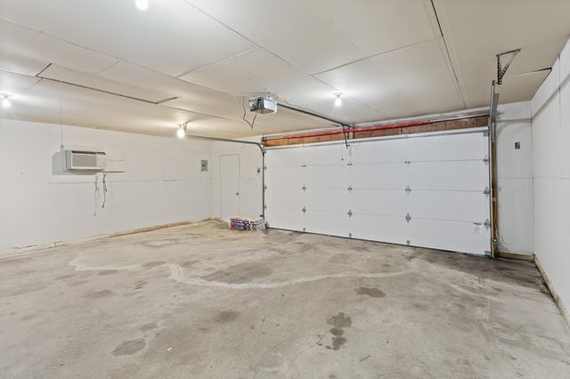 7012 Regent Avenue N, Brooklyn Center, MN 55429