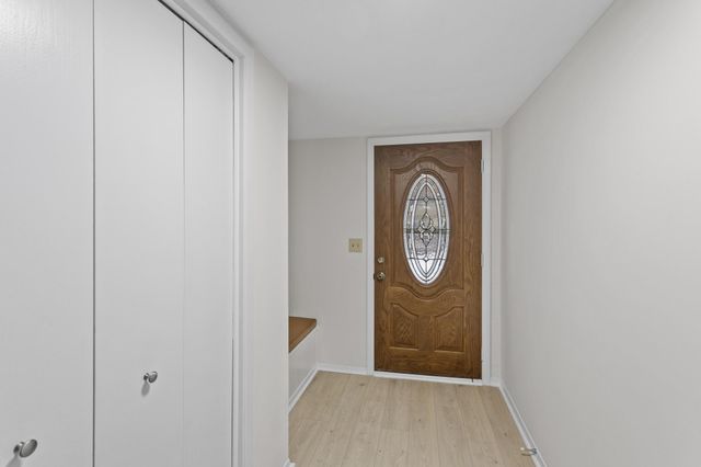 7012 Regent Avenue N, Brooklyn Center, MN 55429