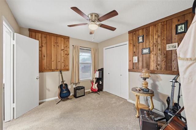 102 N Valley Street, Red Oak, TX 75154