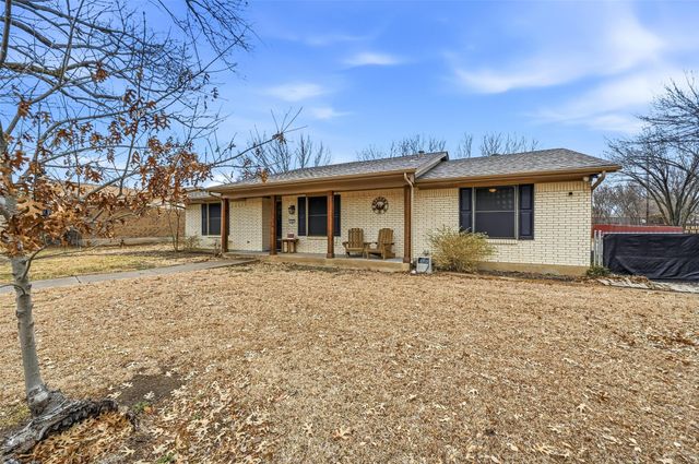 102 N Valley Street, Red Oak, TX 75154
