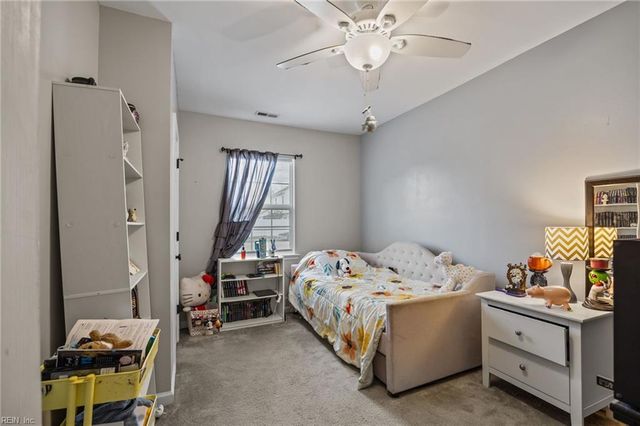 10 Old Pond CT, Hampton, VA 23666