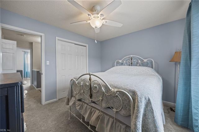 10 Old Pond CT, Hampton, VA 23666