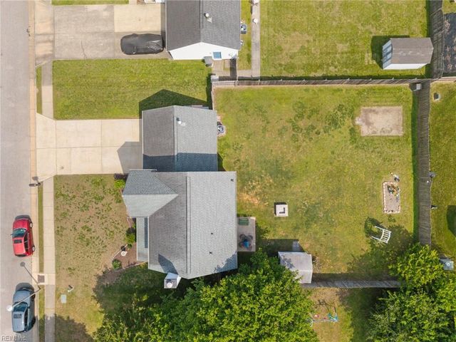10 Old Pond CT, Hampton, VA 23666