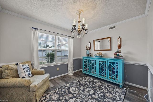 10 Old Pond CT, Hampton, VA 23666