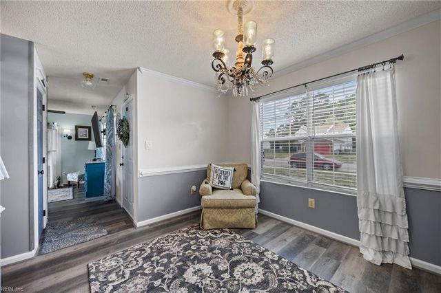 10 Old Pond CT, Hampton, VA 23666