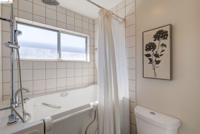 2651 Tamalpais Dr, Pinole, CA 94564