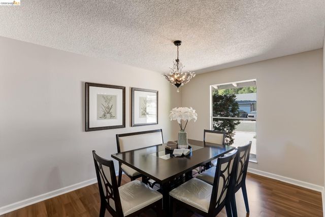 2651 Tamalpais Dr, Pinole, CA 94564