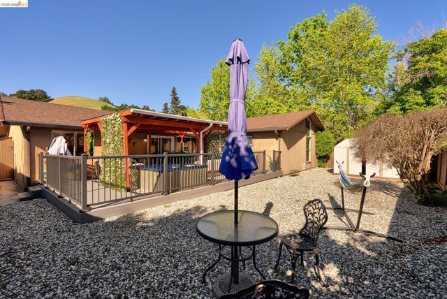 2651 Tamalpais Dr, Pinole, CA 94564