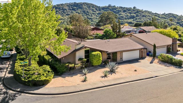 2651 Tamalpais Dr, Pinole, CA 94564