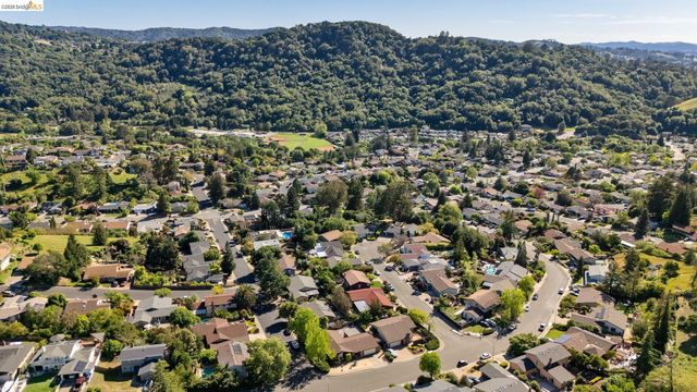 2651 Tamalpais Dr, Pinole, CA 94564