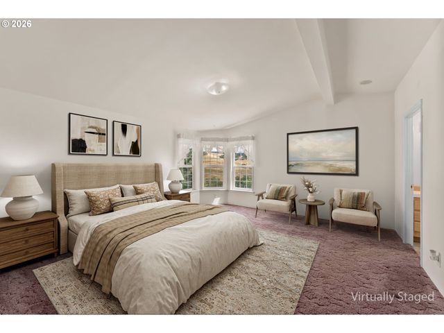 220 ROBIN St, Roseburg, OR 97470