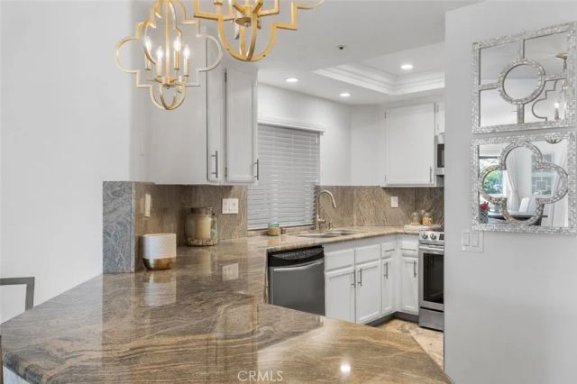 400 Lake 105, Huntington Beach, CA 92648