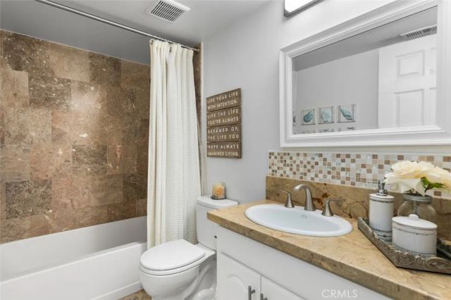 400 Lake 105, Huntington Beach, CA 92648