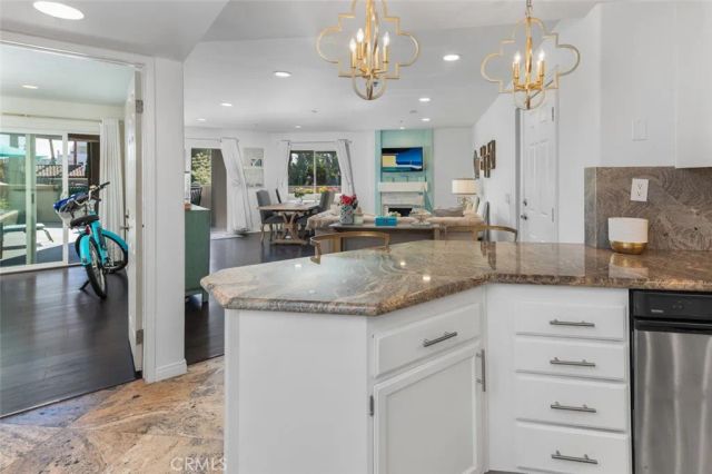 400 Lake 105, Huntington Beach, CA 92648