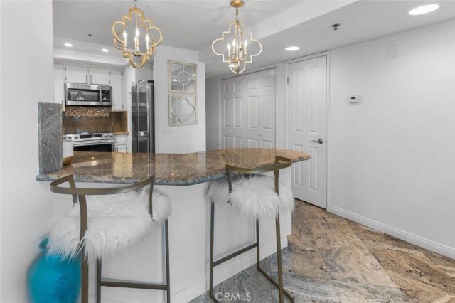 400 Lake 105, Huntington Beach, CA 92648