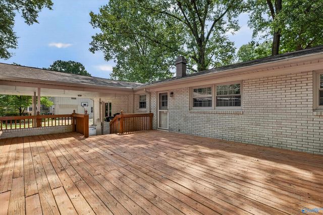 825 SE Harrisburg Drive, Huntsville, AL 35802