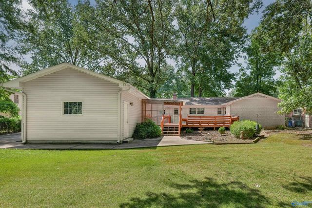 825 SE Harrisburg Drive, Huntsville, AL 35802