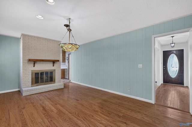 825 SE Harrisburg Drive, Huntsville, AL 35802