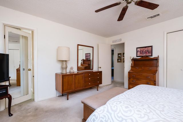 11 Barberry Lane, Little Rock, AR 72227