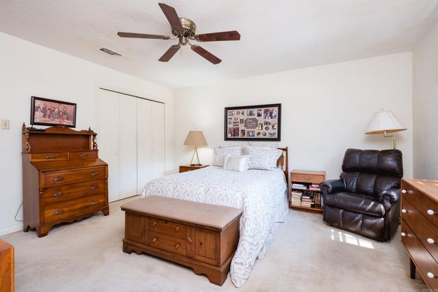 11 Barberry Lane, Little Rock, AR 72227