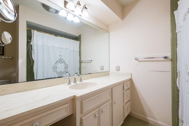11 Barberry Lane, Little Rock, AR 72227