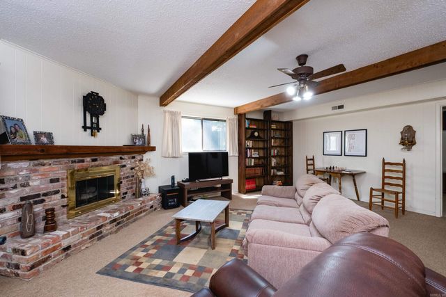 11 Barberry Lane, Little Rock, AR 72227