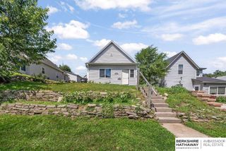 4518 S 17th Street, Omaha, NE 68107