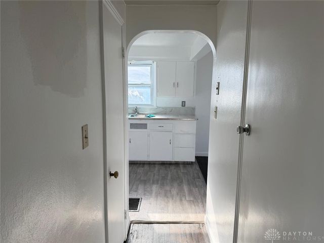 112 Valleyview Drive, Dayton, OH 45405