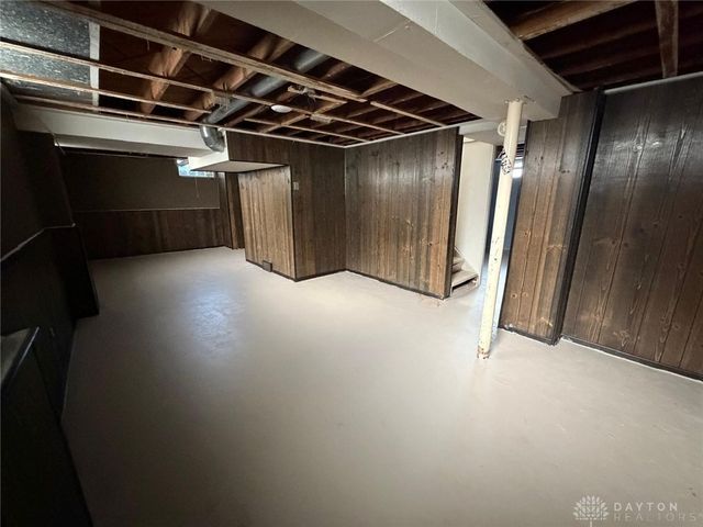 112 Valleyview Drive, Dayton, OH 45405