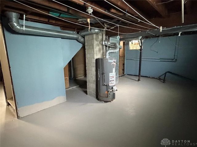 112 Valleyview Drive, Dayton, OH 45405