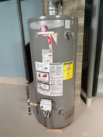 112 Valleyview Drive, Dayton, OH 45405