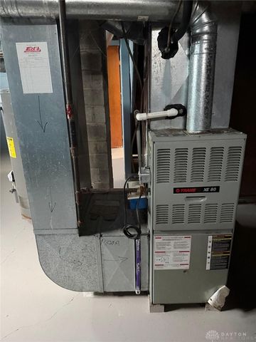 112 Valleyview Drive, Dayton, OH 45405