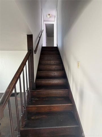 112 Valleyview Drive, Dayton, OH 45405