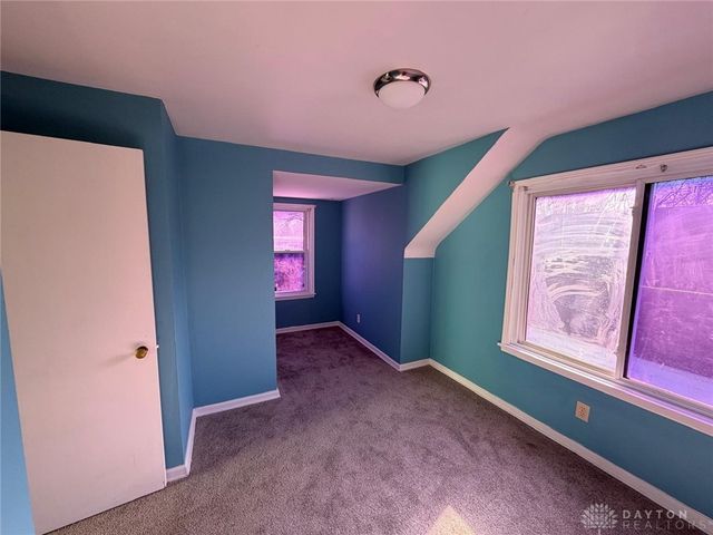 112 Valleyview Drive, Dayton, OH 45405