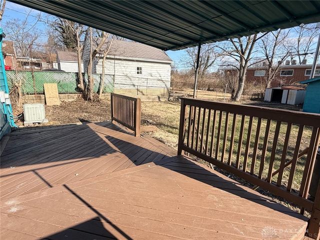 112 Valleyview Drive, Dayton, OH 45405