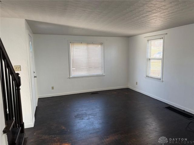 112 Valleyview Drive, Dayton, OH 45405