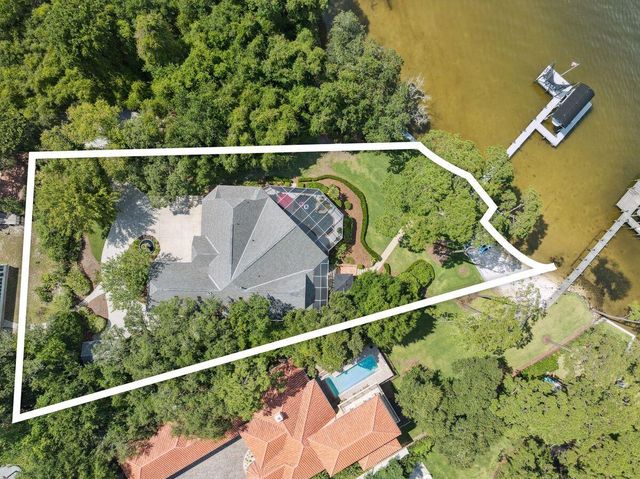 702 Beach Drive, Destin, FL 32541