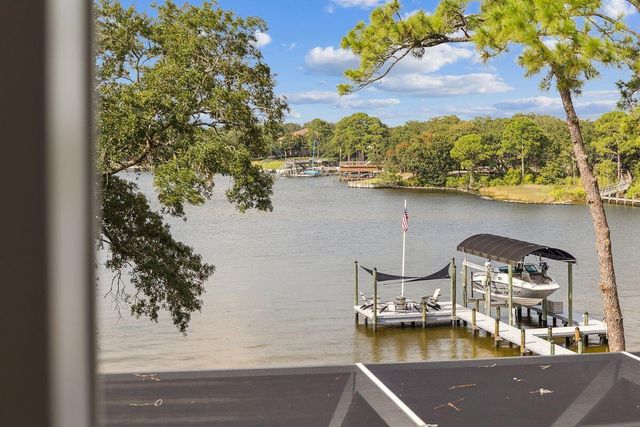 702 Beach Drive, Destin, FL 32541