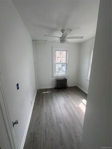 119 S 13th Avenue, Mount Vernon, NY 10550