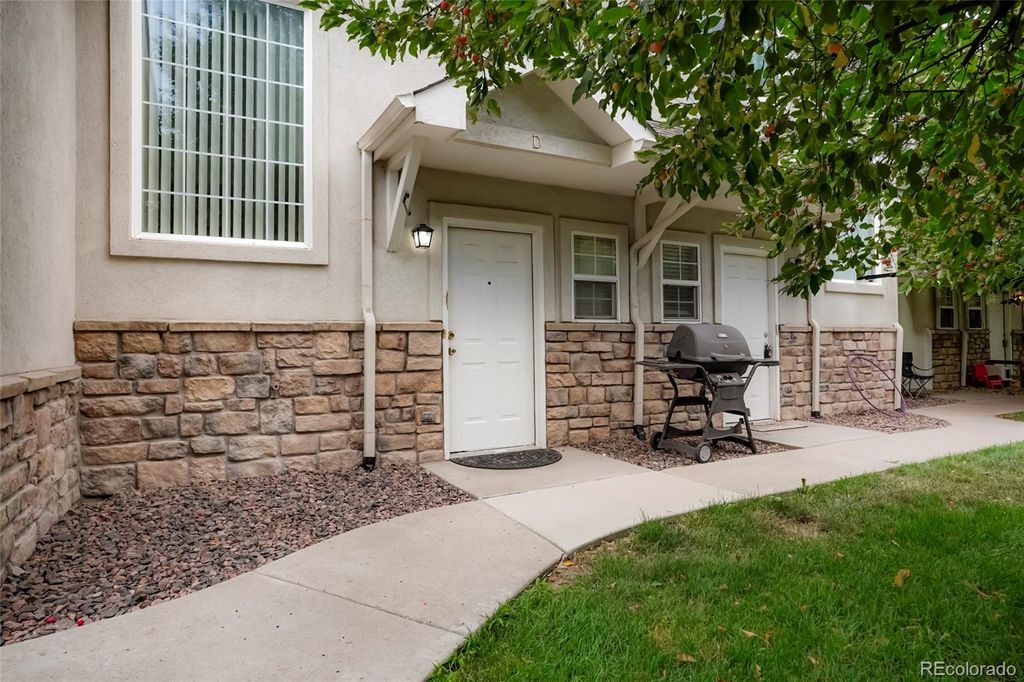2143 Coronado Parkway 17D, Denver, CO 80229
