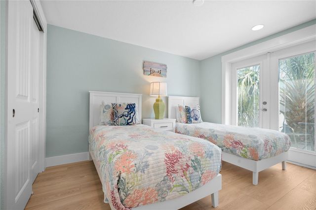 3007 AVENUE E A, Holmes Beach, FL 34217