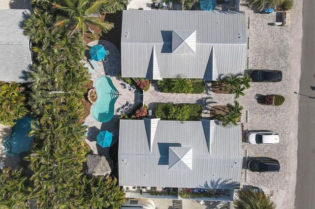 3007 AVENUE E A, Holmes Beach, FL 34217