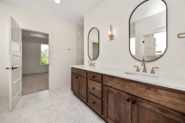 4617 Centennial Boulevard, Urbandale, IA 50323