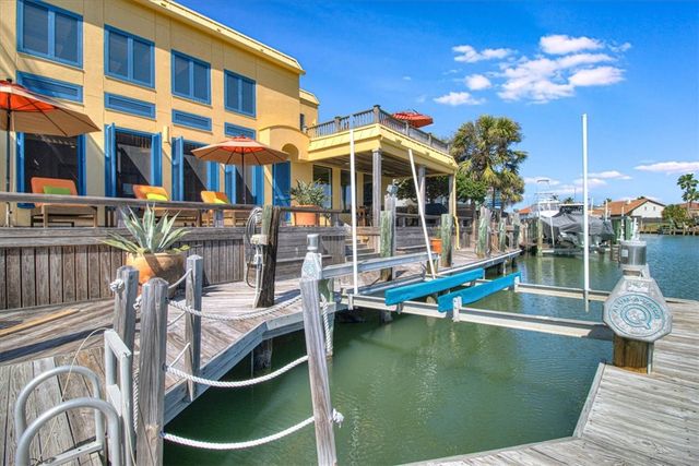 320 Bahia Mar, Port Aransas, TX 78373