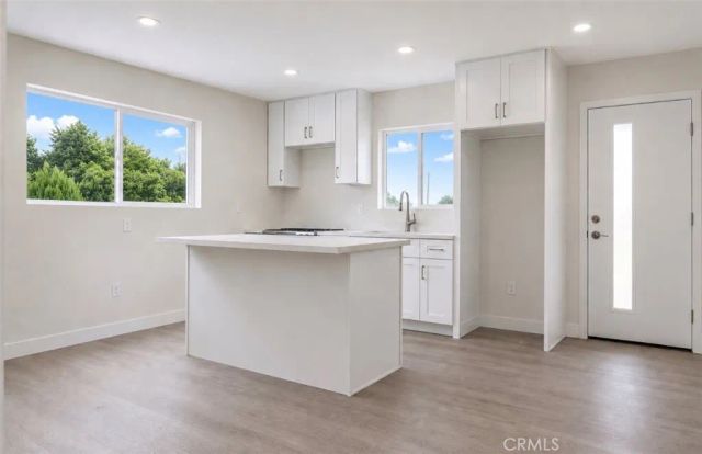 8410 Noble, North Hills, CA 91343